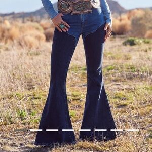 Lainey Wilson wrangler tall western jeans